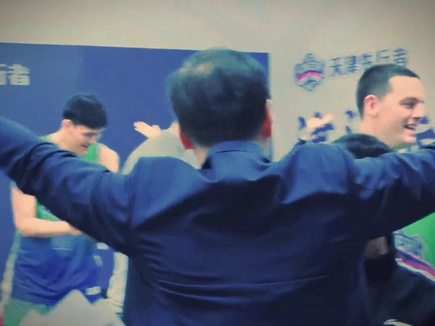 ayxsport-包含转折点!武汉三镇更衣室发声,CBA季后赛窗口期攻防权衡,态度坚定,更衣室氛围转暖的词条
