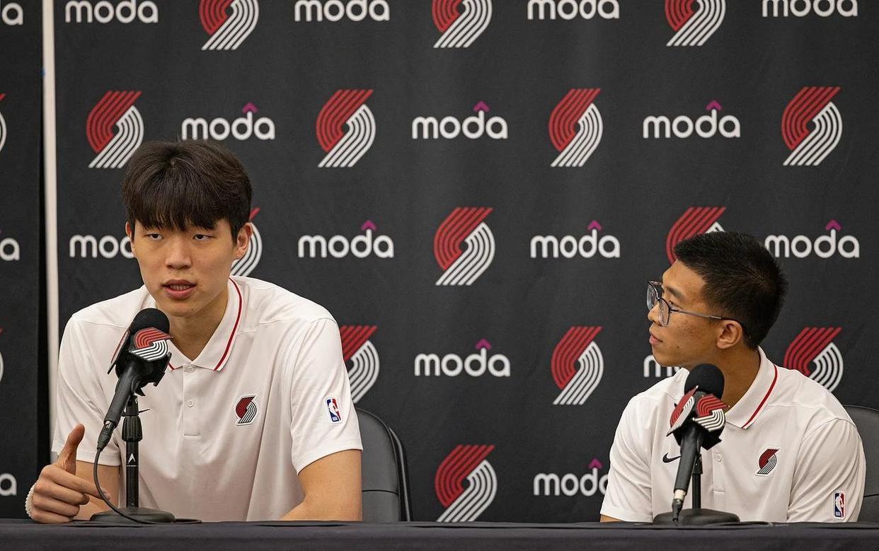 爱游戏官网-马赛训练开放日;国际比赛日造点机会引欢呼;NBA季后赛在即;细节决定成败的简单介绍