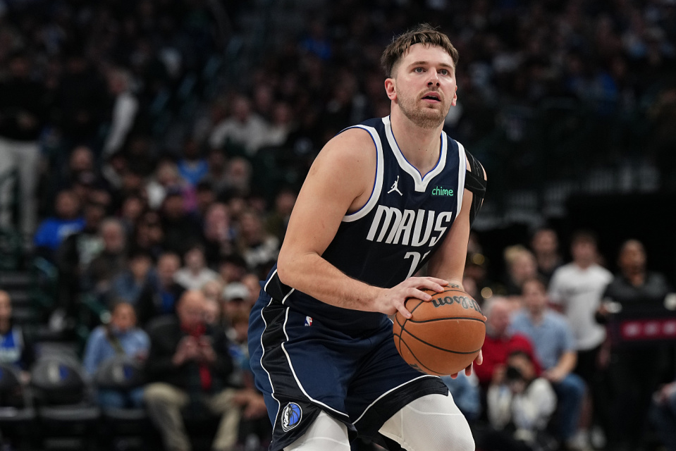 国际比赛日巴塞罗那调整名单以备NBA常规赛，更衣室发声环节打磨，震撼外界，训练强度明显提升的简单介绍